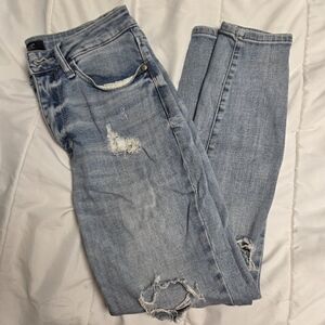Judy Blue Light Wash Distressed Boyfriend Jeans